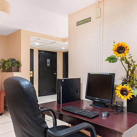 Quality Inn & Suites Orlando Airport Dış mekan fotoğraf