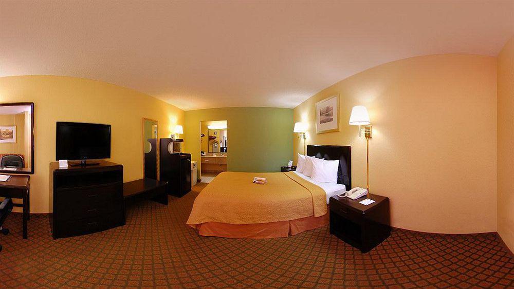Quality Inn & Suites Orlando Airport Dış mekan fotoğraf