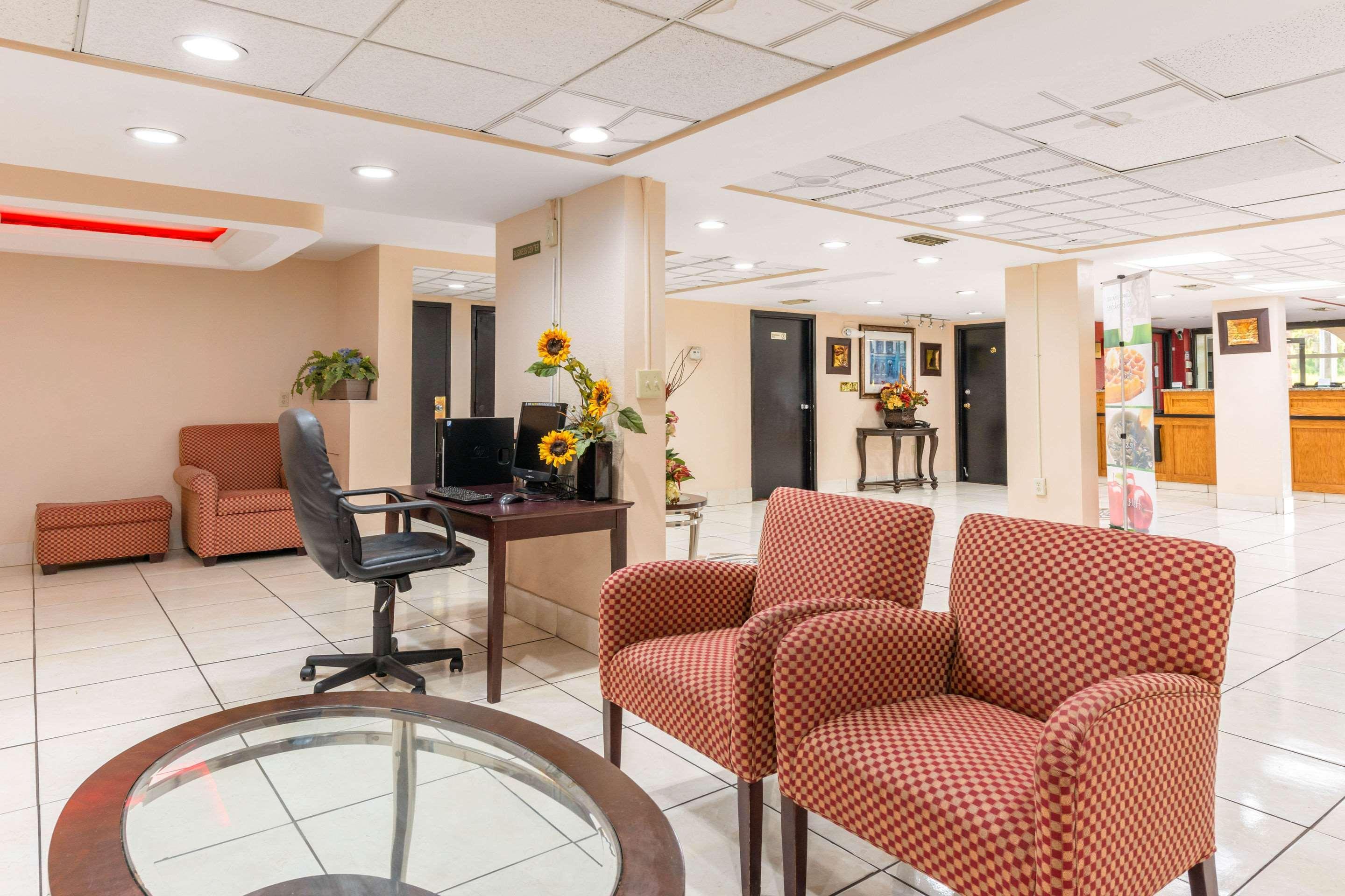 Quality Inn & Suites Orlando Airport Dış mekan fotoğraf