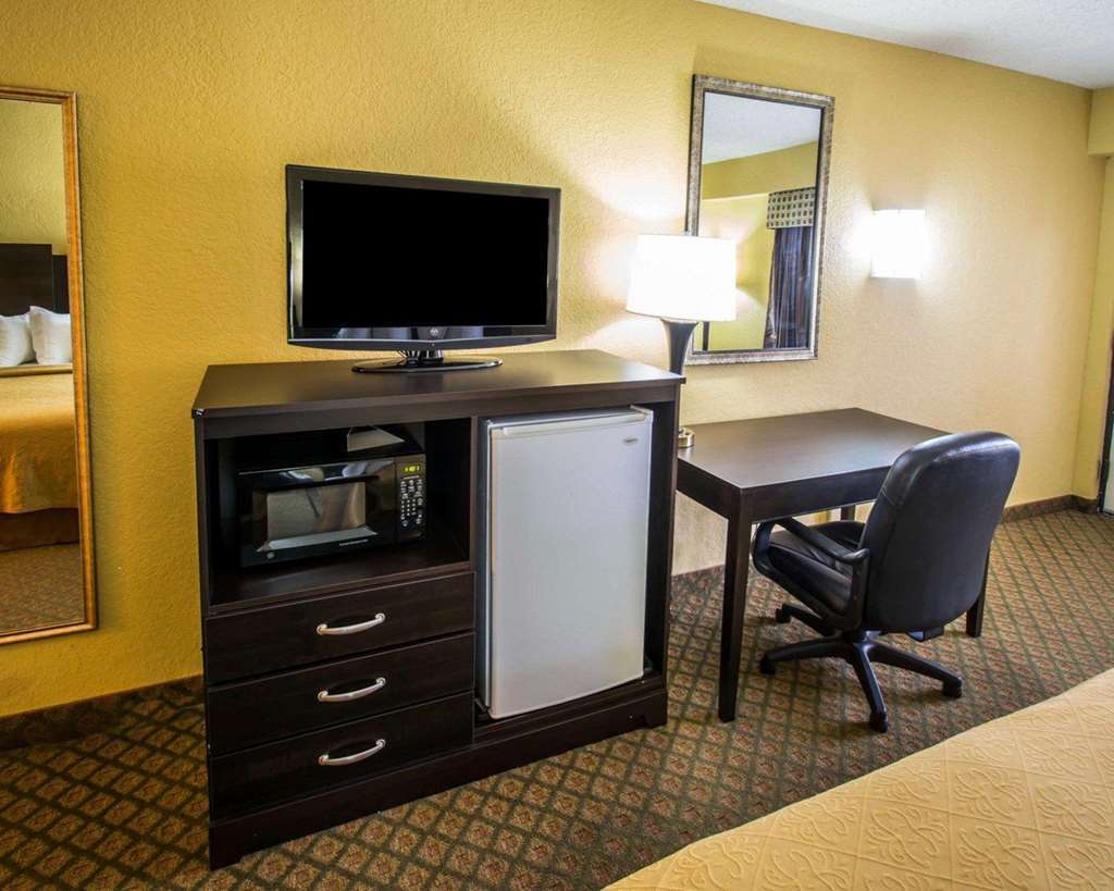 Quality Inn & Suites Orlando Airport Oda fotoğraf