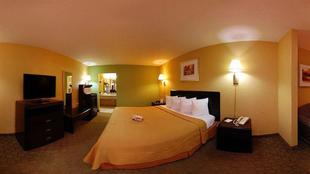 Quality Inn & Suites Orlando Airport Dış mekan fotoğraf