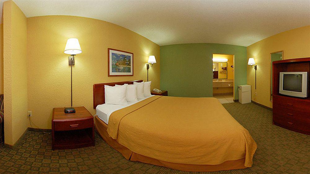 Quality Inn & Suites Orlando Airport Dış mekan fotoğraf